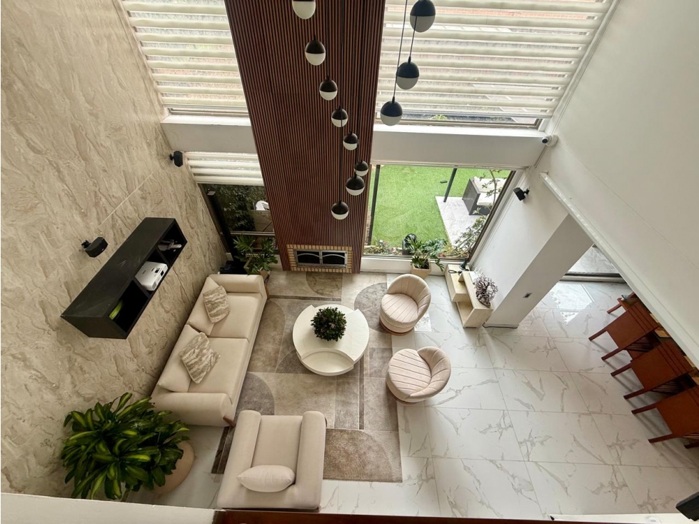 Casa en venta en Camino De Arrayanes, Bogotá · foto 2 de 16
