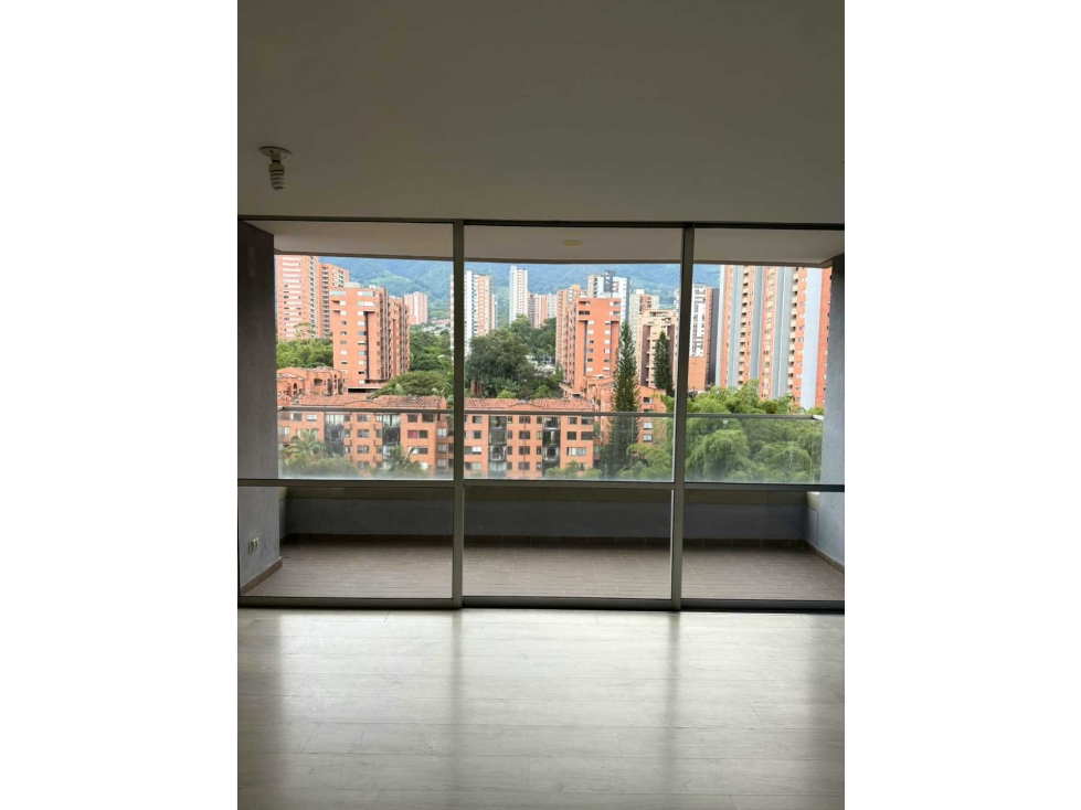 Apartamento en venta en Los Naranjos, Itagüí · foto 3 de 24