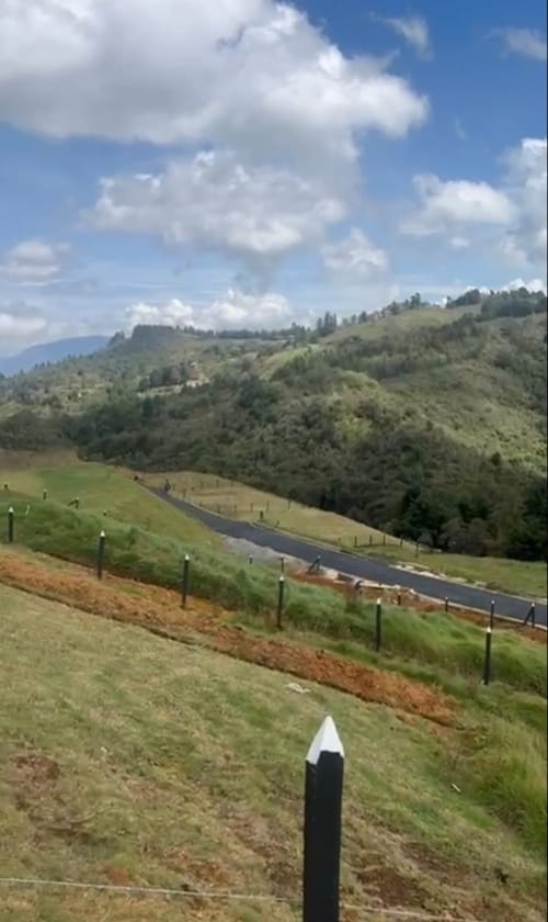 Lote en venta en La Mejia, Guarne, 2000 m² · foto 9 de 20