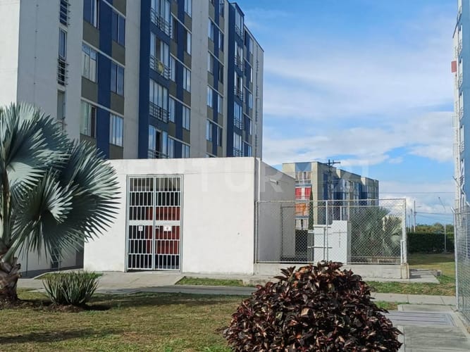 Apartamento de 3 alcobas en venta en Alto La Estancia, Yumbo, 56 m² · foto 2 de 13