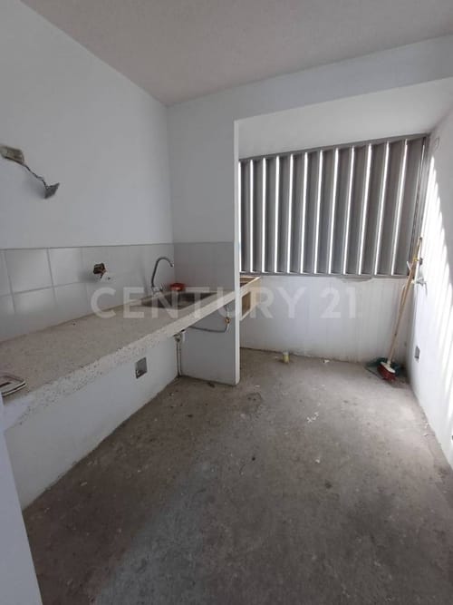 Apartamento de 3 alcobas en venta en Alto La Estancia, Yumbo, 56 m² · foto 8 de 13