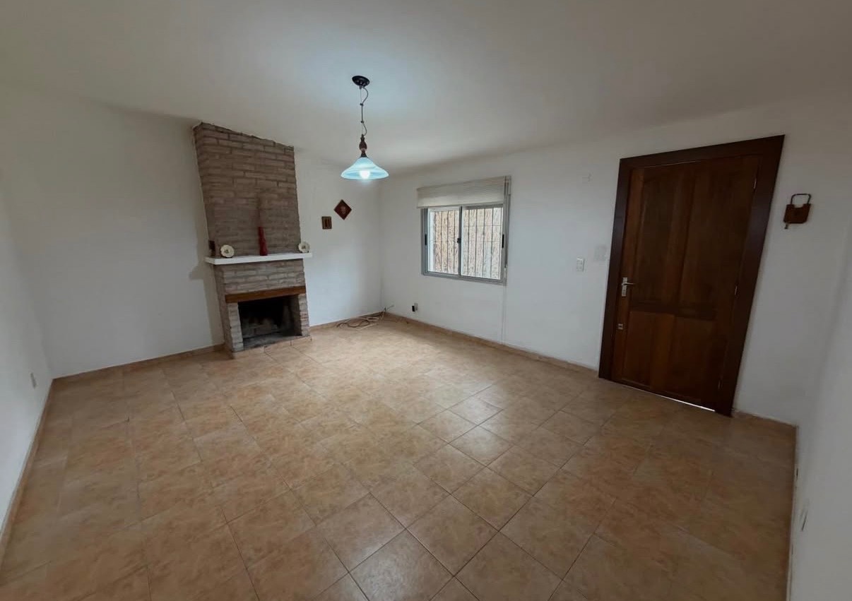 ALQUILER COMODA CASA DOS DORMITORIOS EN PARQUE DE SOLYMAR A TRES CUADRAS DE RAMBLA · Foto 3