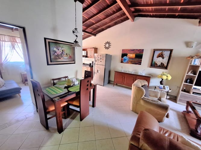 Casa de 6 alcobas en venta en Belén, Medellín, 90 m² · foto 3 de 13