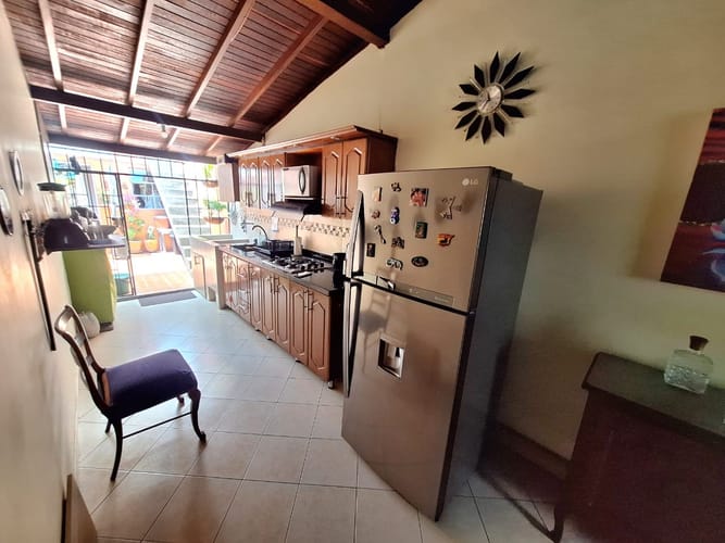 Casa de 6 alcobas en venta en Belén, Medellín, 90 m² · foto 5 de 13
