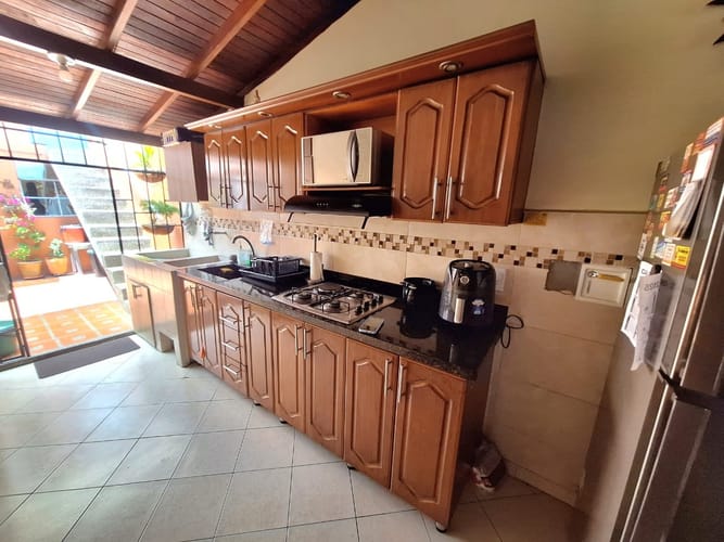 Casa de 6 alcobas en venta en Belén, Medellín, 90 m² · foto 4 de 13