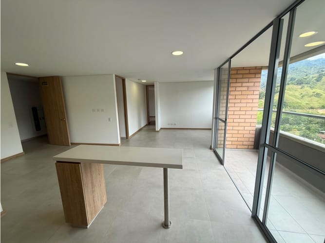 Apartamento en venta en Entreamigos, Sabaneta · foto 2 de 12