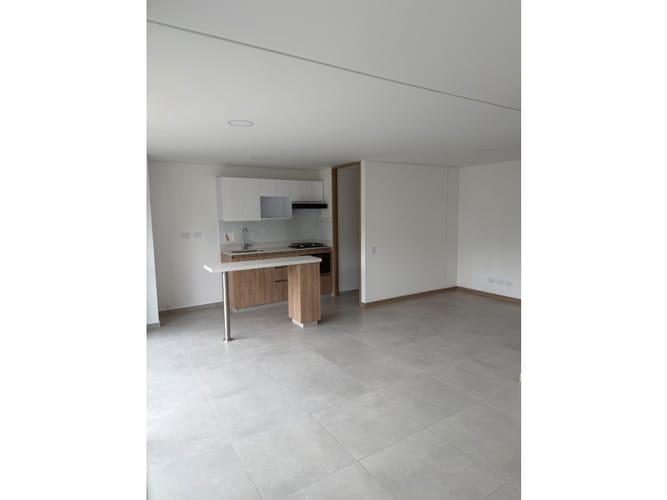 Apartamento en venta en Entreamigos, Sabaneta · foto 3 de 12