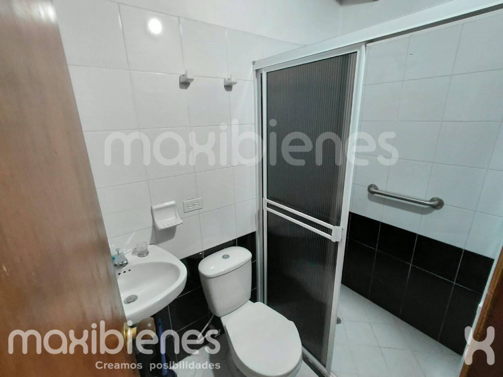 Apartamento en venta en Restrepo Naranjo, Envigado · foto 4 de 12