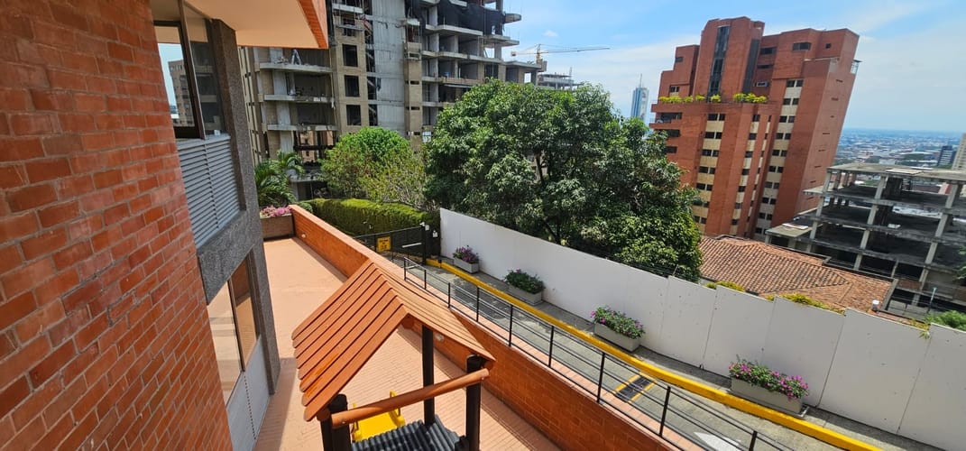 Apartamento de 4 alcobas en venta en Juanambu, Cali, 169 m² · foto 19 de 24