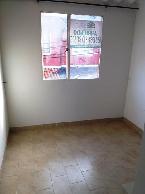 Casa de 3 alcobas en venta en La Trinidad, Floridablanca, 82 m² · foto 5 de 12