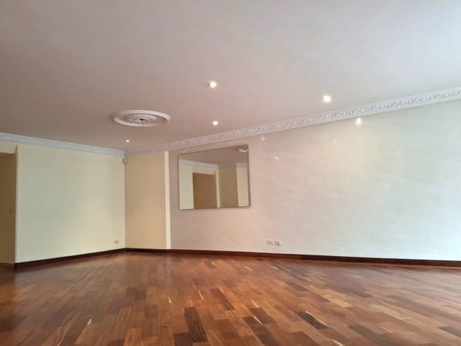 Apartamento de 3 alcobas en venta en La Carolina, Bogotá, 222 m² · foto 5 de 23