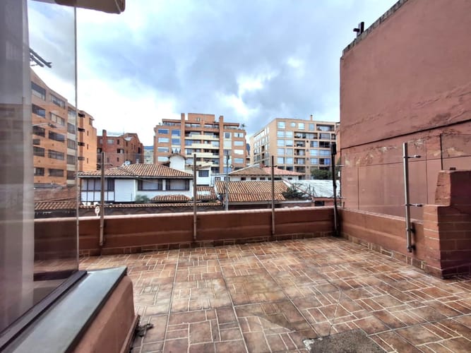 Apartamento de 3 alcobas en venta en La Carolina, Bogotá, 222 m² · foto 8 de 23