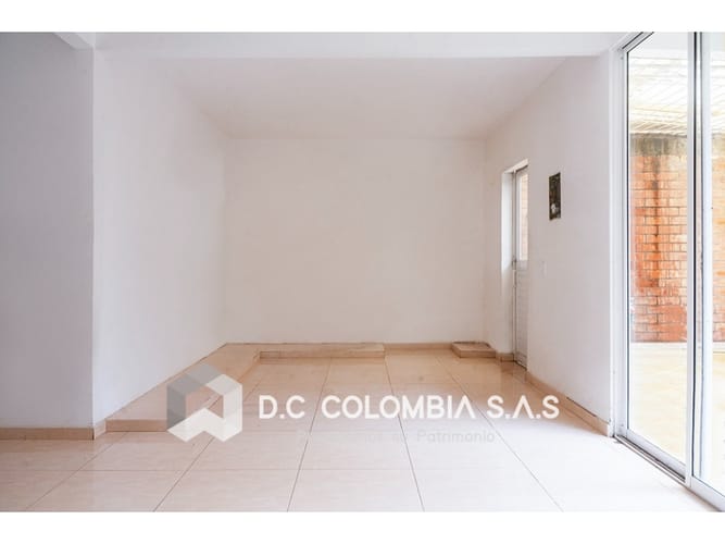 Casa de 3 alcobas en venta en Cn. Brisas De Farallones, Jamundí, 149 m² · foto 5 de 8