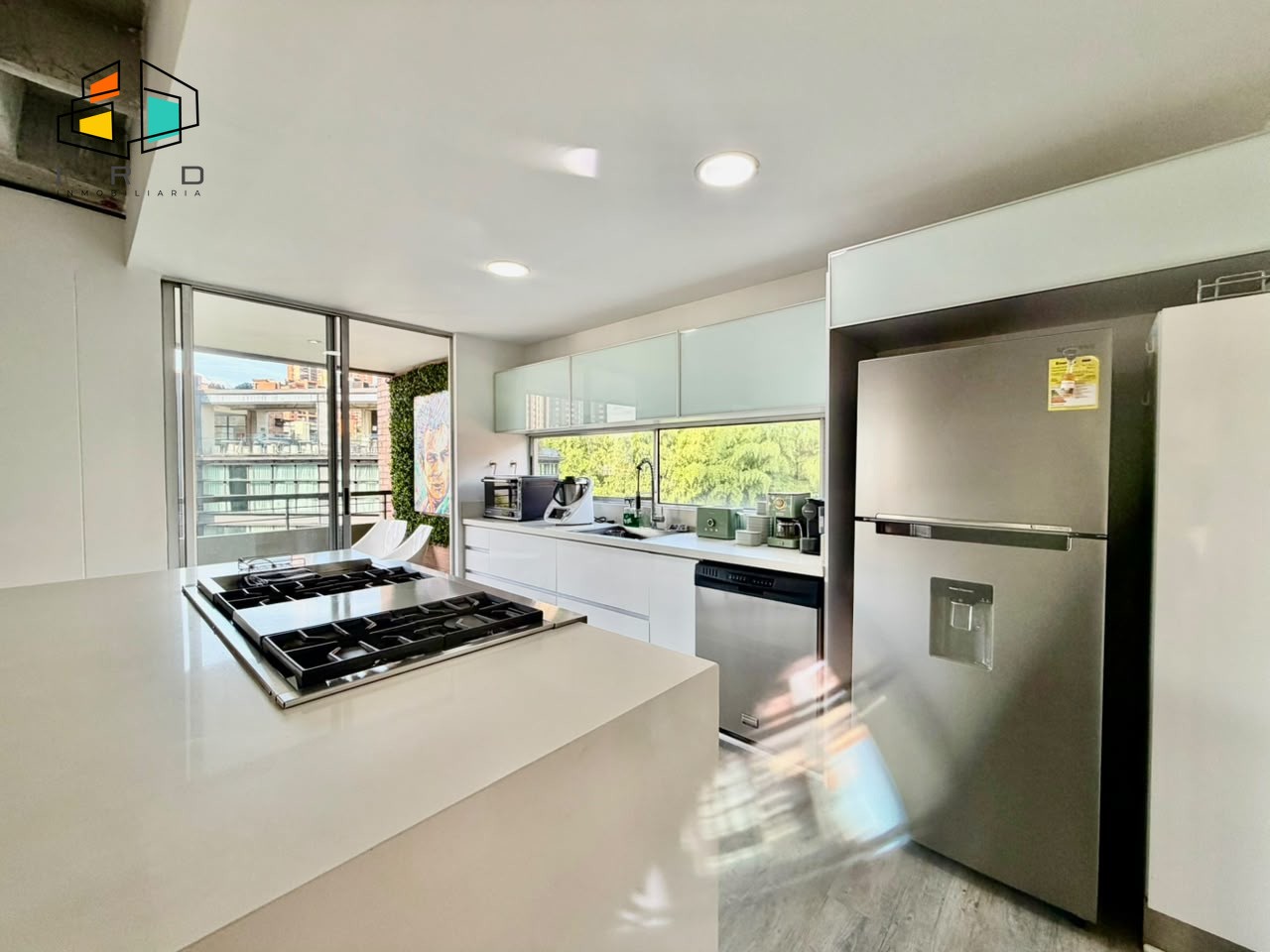 Apartamento en arriendo en El Poblado, Medellín · foto 5 de 24