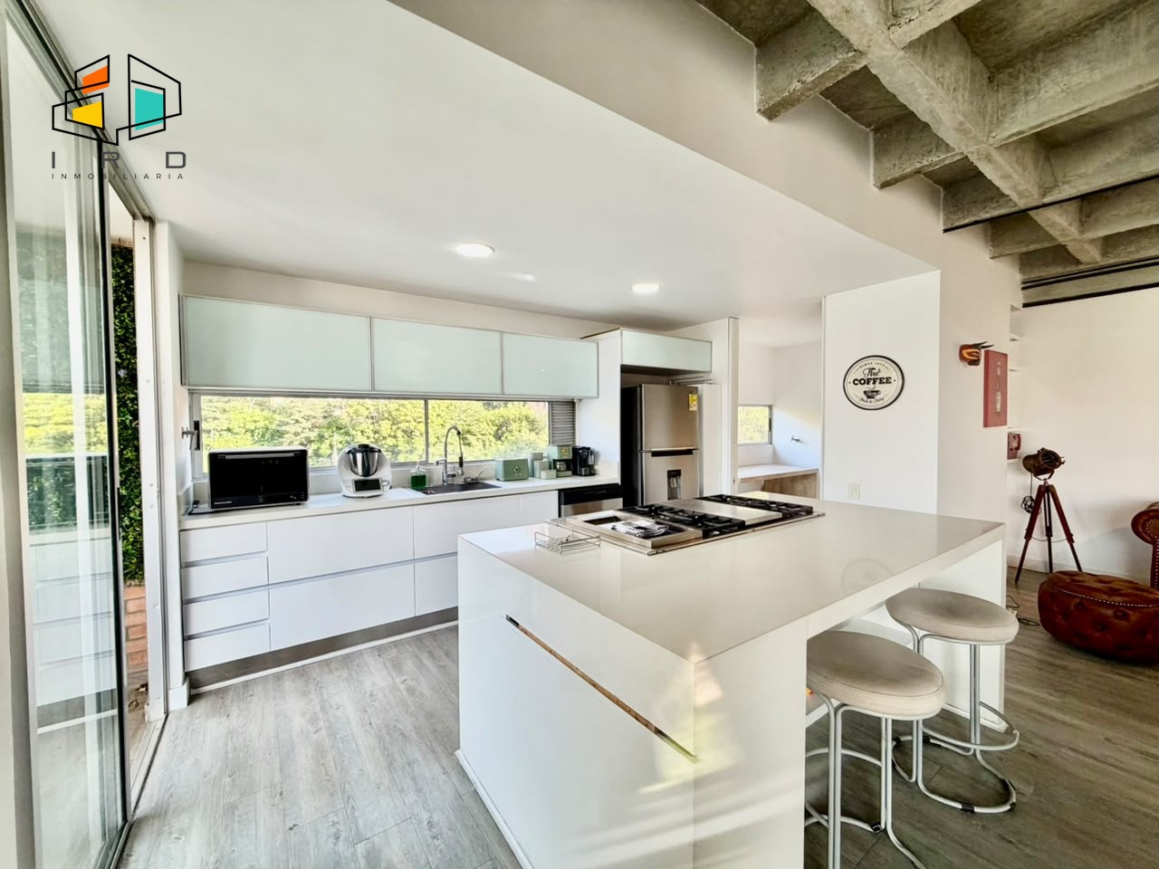 Apartamento en arriendo en El Poblado, Medellín · foto 6 de 24