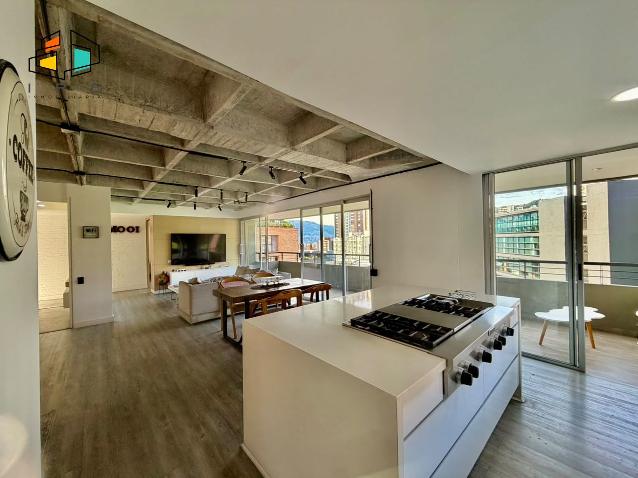 Apartamento en arriendo en El Poblado, Medellín · foto 7 de 24