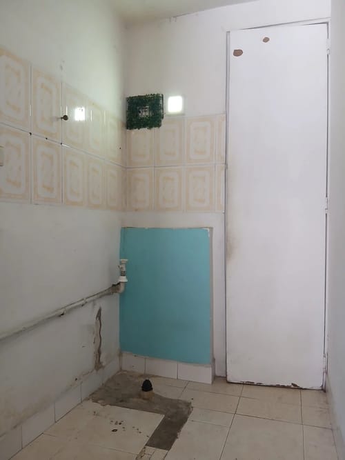 Local en arriendo en El Chagualo, Medellín, 10 m² · foto 5 de 7