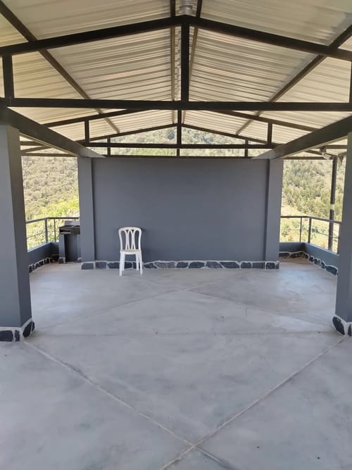Casa de 4 alcobas en arriendo en Aguas Frias, Medellín, 250 m² · foto 9 de 10