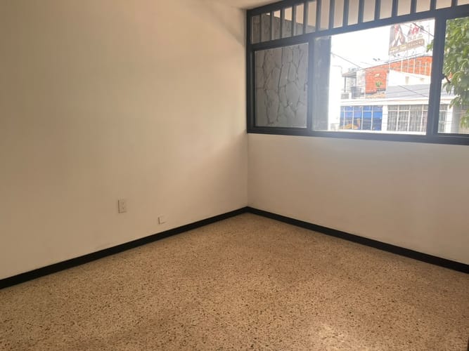 Casa de 5 alcobas en venta en Antiguo Campestre, Bucaramanga, 450 m² · foto 9 de 11