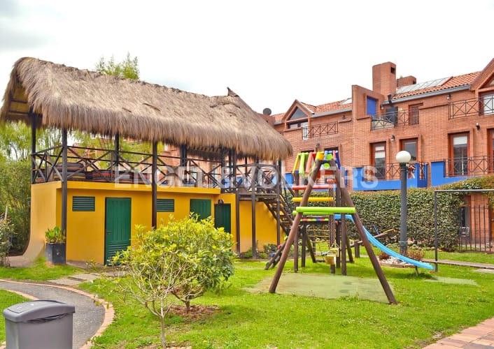 Casa de 4 alcobas en venta en Cr Los Nogales, Chía, 235 m² · foto 19 de 20