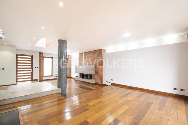 Casa de 4 alcobas en venta en Cr Los Nogales, Chía, 235 m² · foto 2 de 20