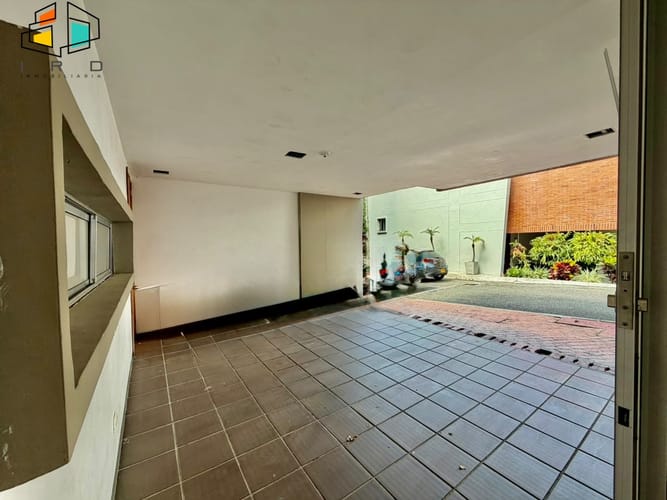Casa de 4 alcobas en venta en El Poblado, Medellín, 183 m² · foto 10 de 24