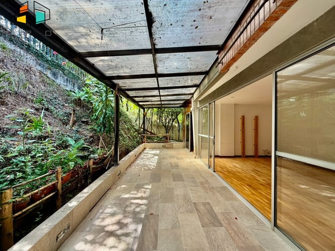 Casa de 4 alcobas en venta en El Poblado, Medellín, 183 m² · foto 3 de 24