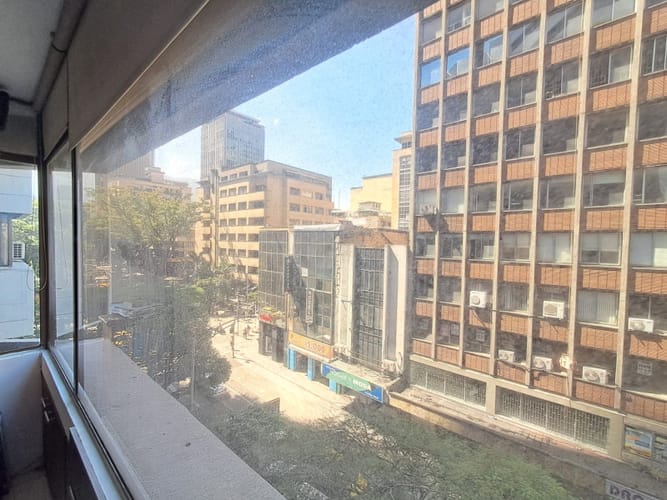 Oficina en venta en La Candelaria, Medellín, 46 m² · foto 3 de 6