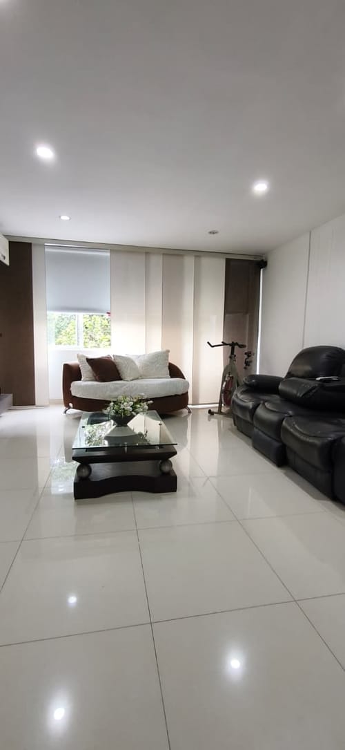 Casa de 5 alcobas en venta en Cabecera Del Llano, Bucaramanga, 450 m² · foto 11 de 24