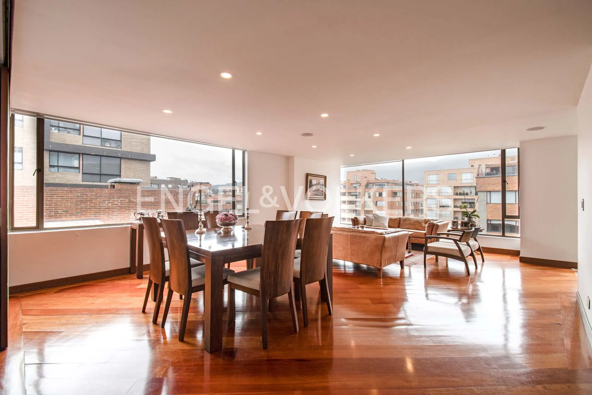 Apartamento en venta en La Carolina, Bogotá · foto 4 de 19