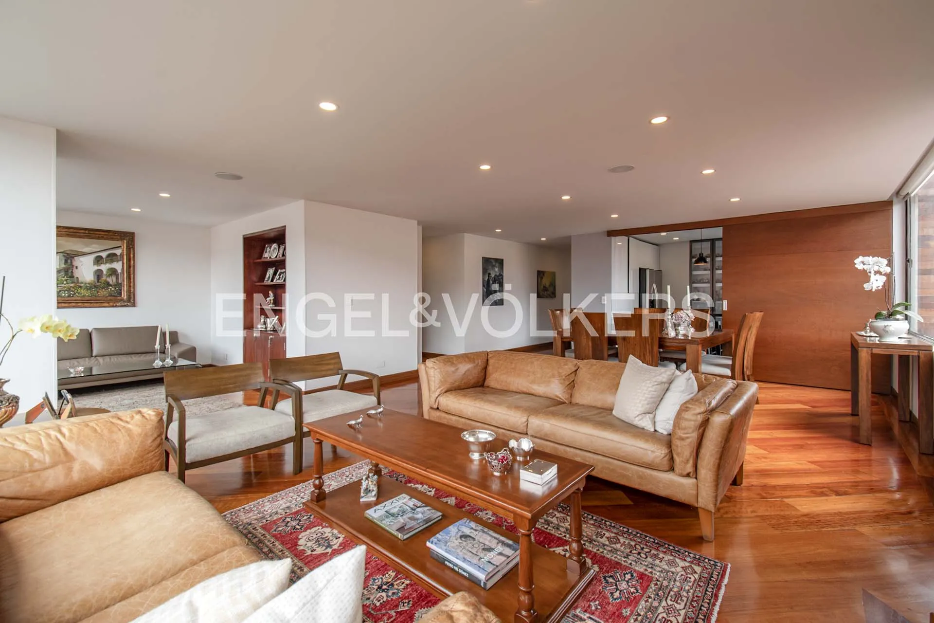 Apartamento en venta en La Carolina, Bogotá · foto 2 de 19
