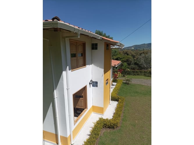 Casa de 4 alcobas en venta en El Convento, Marinilla, 253 m² · foto 5 de 24