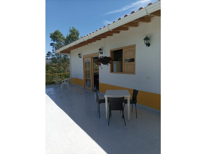 Casa de 4 alcobas en venta en El Convento, Marinilla, 253 m² · foto 6 de 24