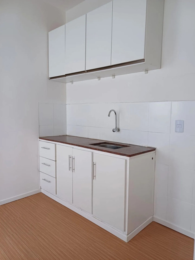 Alquiler Apartamento 1 Dormitorio Patio Excelente Ubicación Sin Gastos Comunes En Villa Muñoz · Foto 11