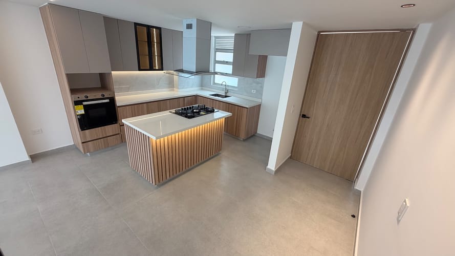 Casa de 4 alcobas en venta en La Samaria, Ibagué, 317 m² · foto 5 de 24