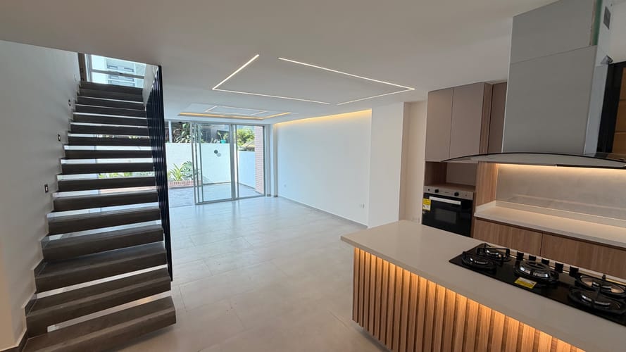 Casa de 4 alcobas en venta en La Samaria, Ibagué, 317 m² · foto 4 de 24