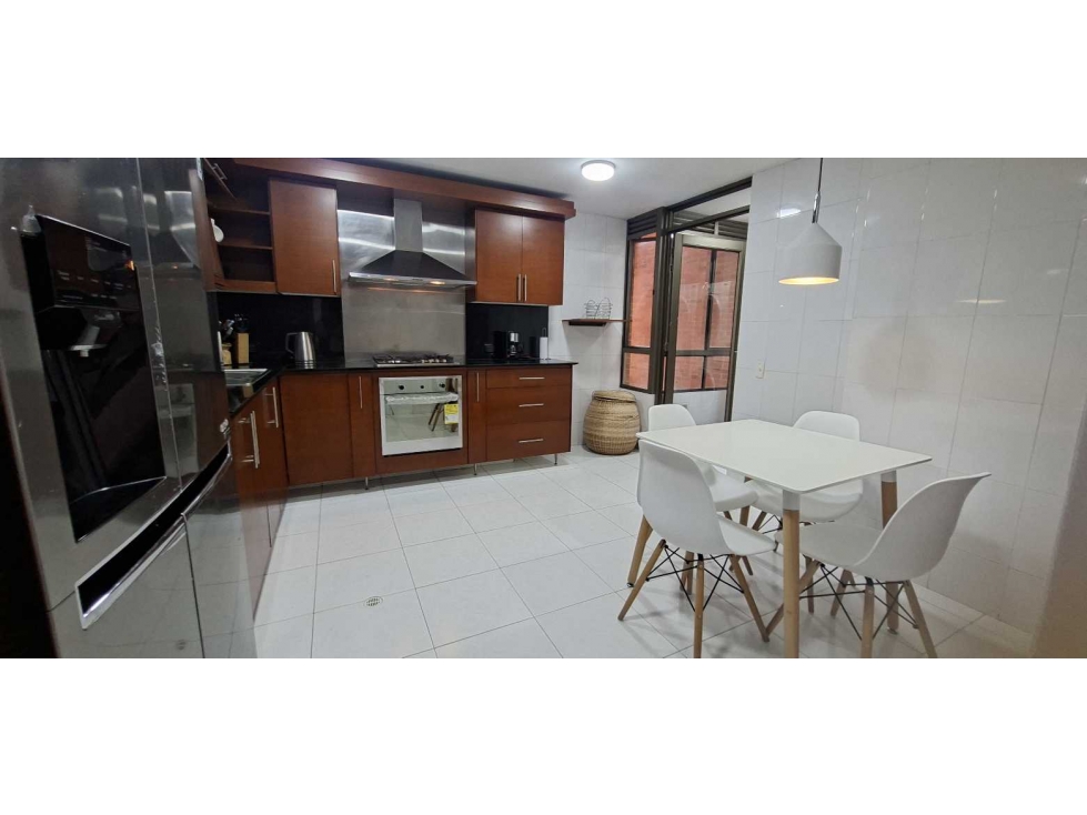 Apartamento en arriendo en Country Club, Bogotá · foto 12 de 24
