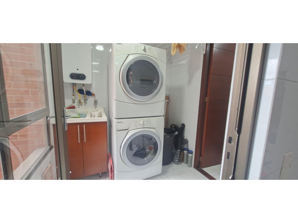 Apartamento en arriendo en Country Club, Bogotá · foto 13 de 24