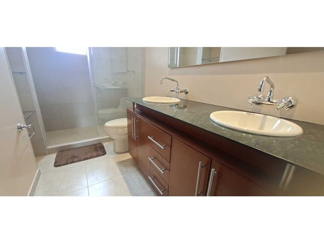 Apartamento en arriendo en Country Club, Bogotá · foto 17 de 24