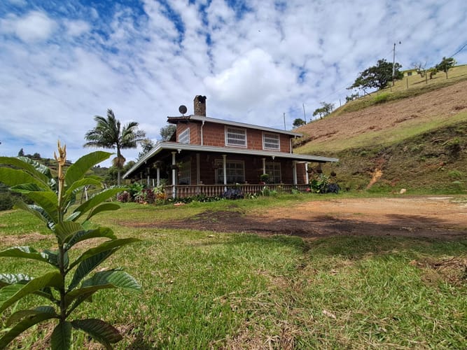 Finca en venta en San Jose, Guarne, 270 m² · foto 3 de 24