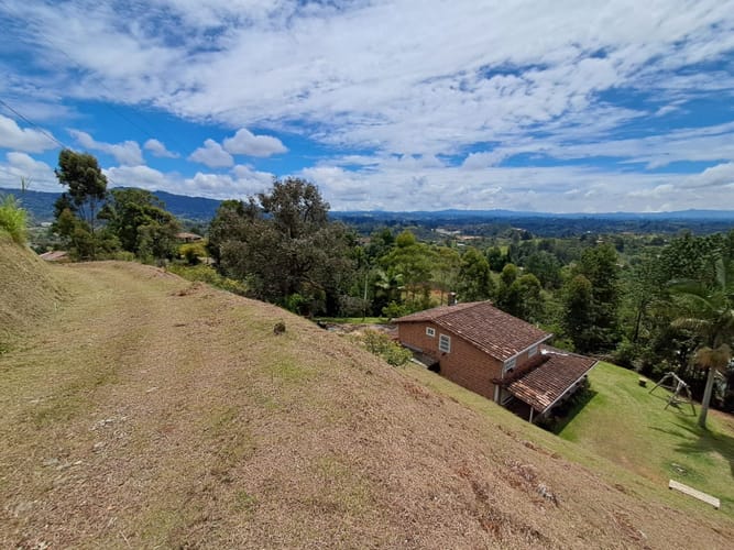 Finca en venta en San Jose, Guarne, 270 m² · foto 4 de 24