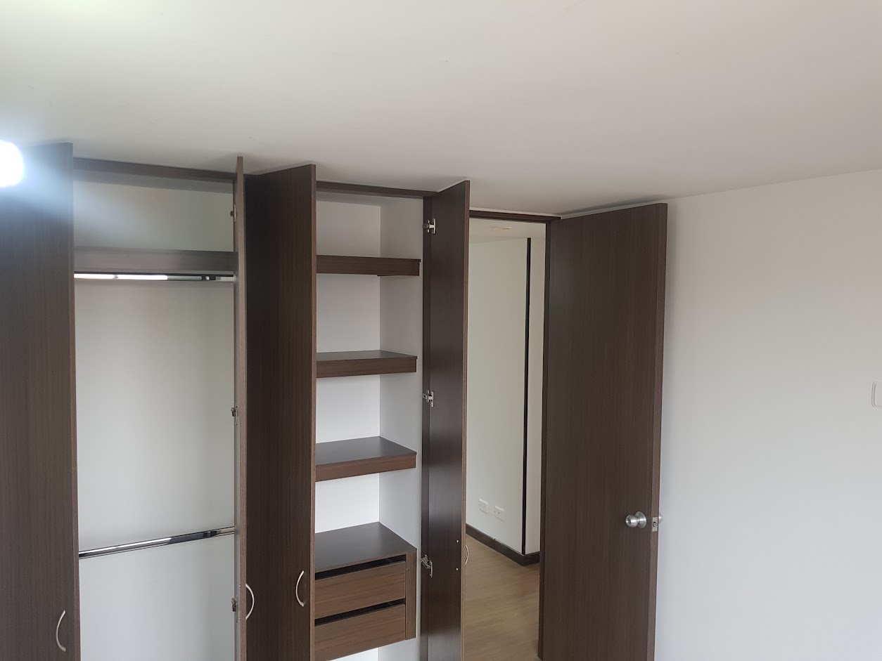 Apartamento en venta en Castilla, Bogotá · foto 11 de 17