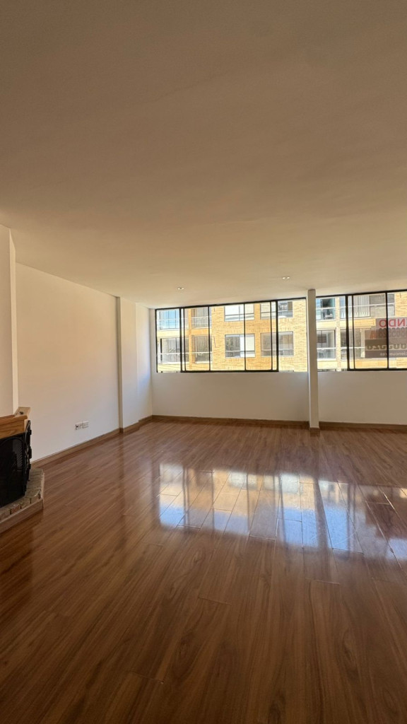 Apartamento en venta en Santa Barbara, Bogotá · foto 2 de 18