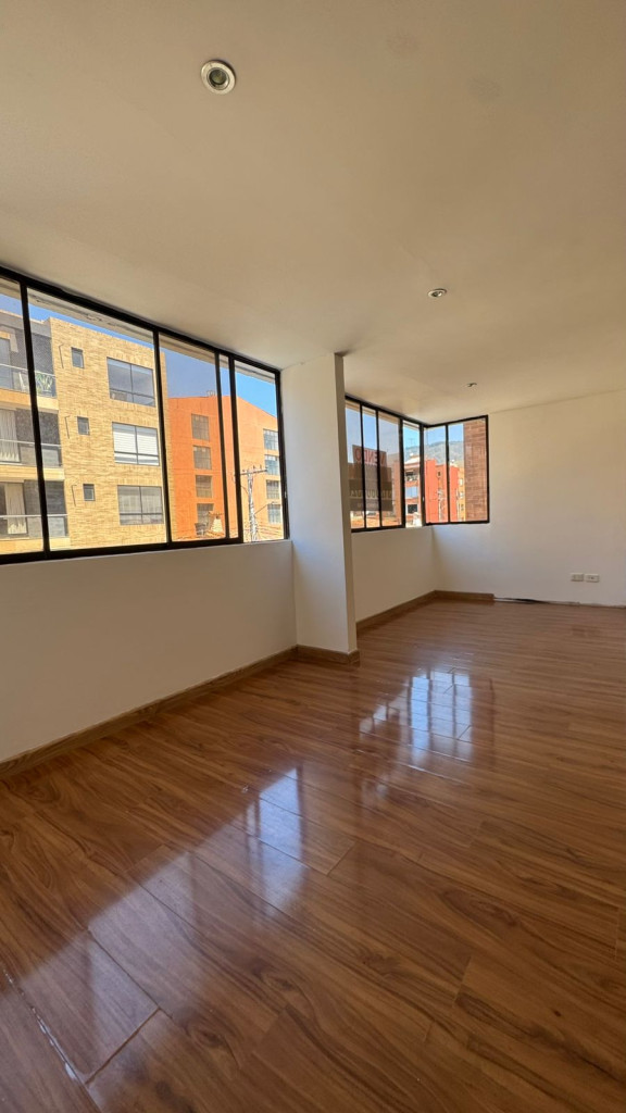 Apartamento en venta en Santa Barbara, Bogotá · foto 4 de 18