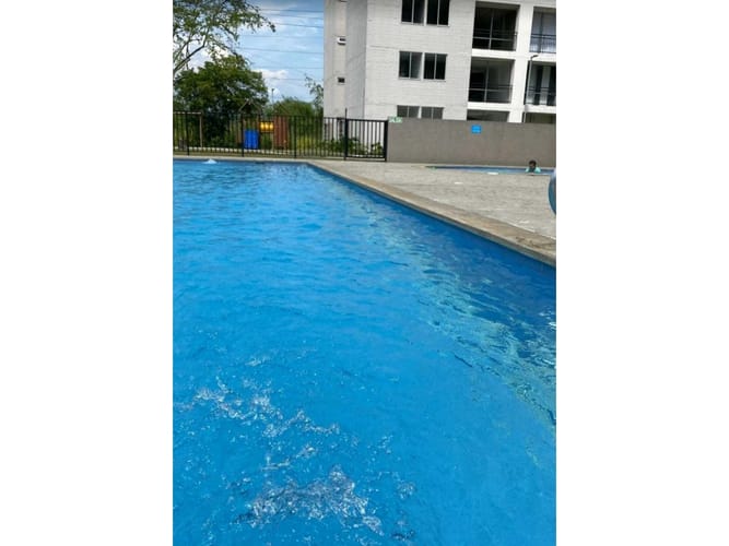 Apartamento de 2 alcobas en venta en Colinas Del Norte, Yumbo, 60 m² · foto 2 de 20