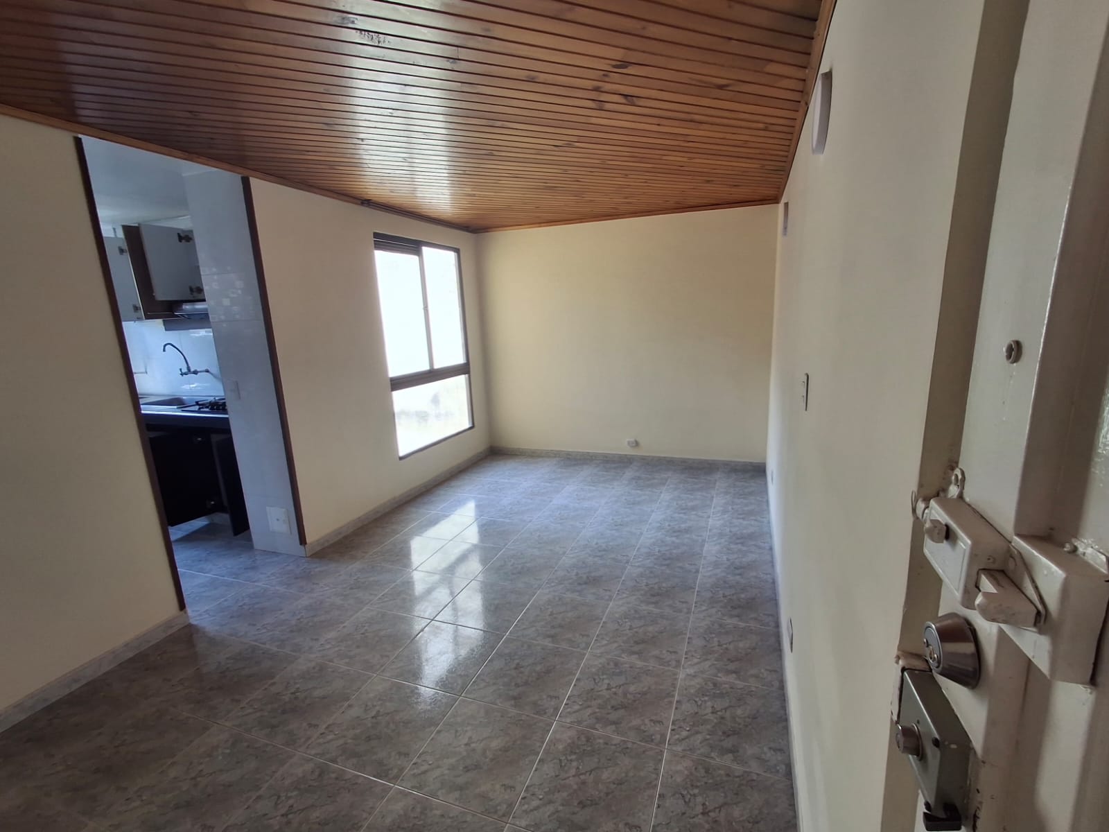 Apartamento en venta en Bochica, Bogotá · foto 3 de 10