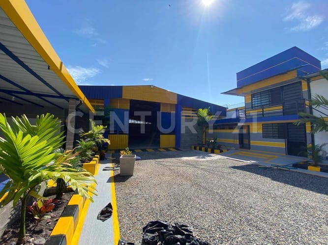 Bodega en arriendo en Vanguardia, Villavicencio, 1200 m² · foto 3 de 12
