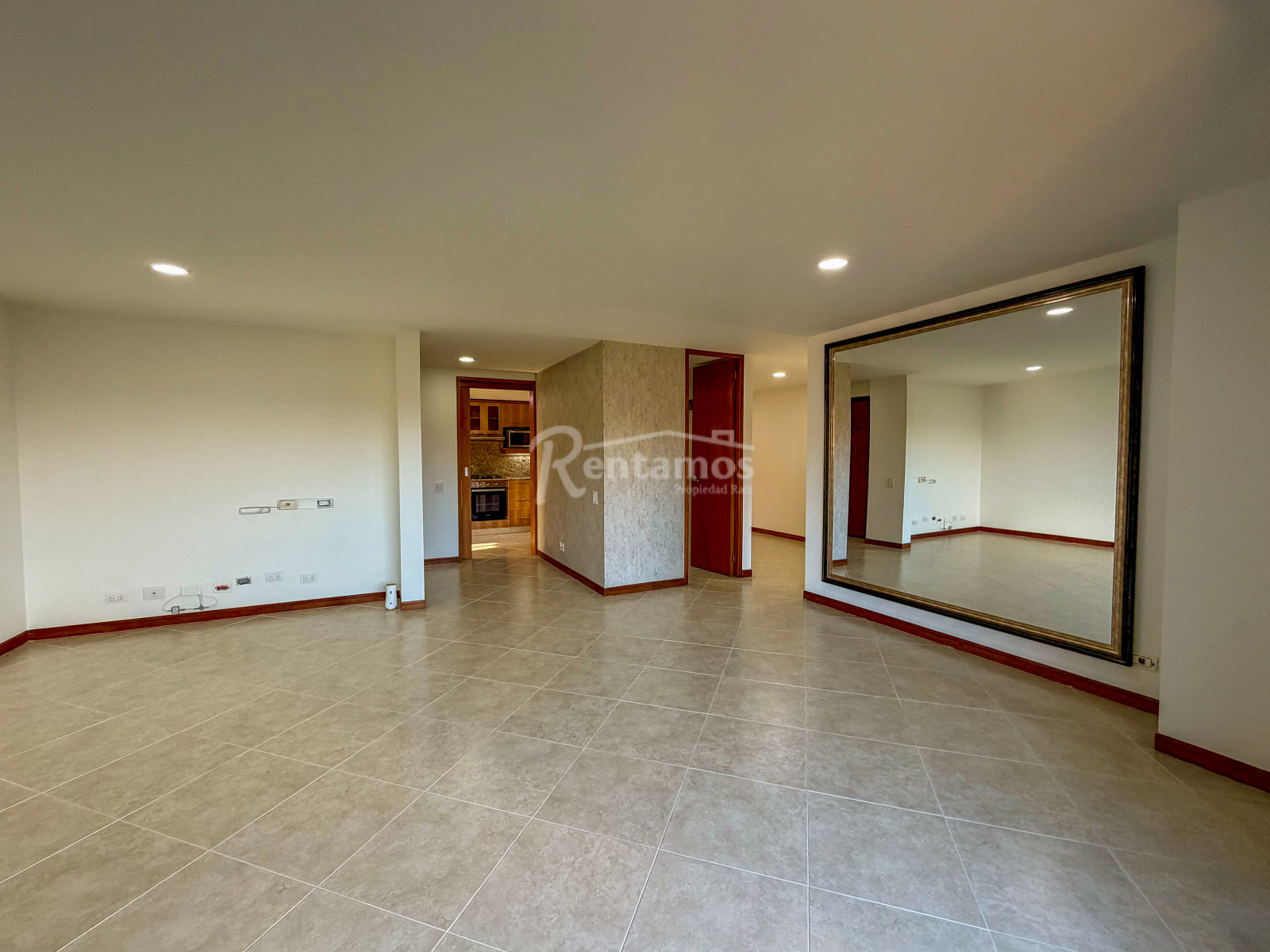 Apartamento en arriendo en La Frontera, Medellín · foto 4 de 22