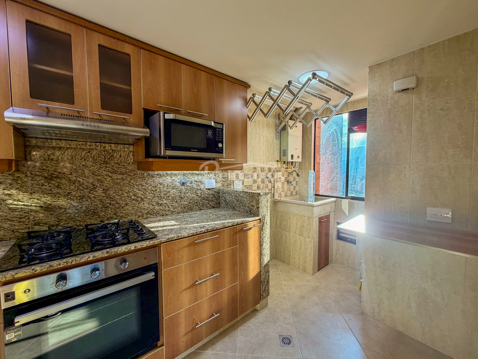 Apartamento en arriendo en La Frontera, Medellín · foto 9 de 22