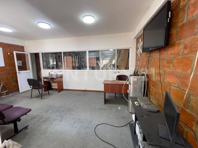 Bodega en venta en Belalcazar, Cali, 660 m² · foto 8 de 23